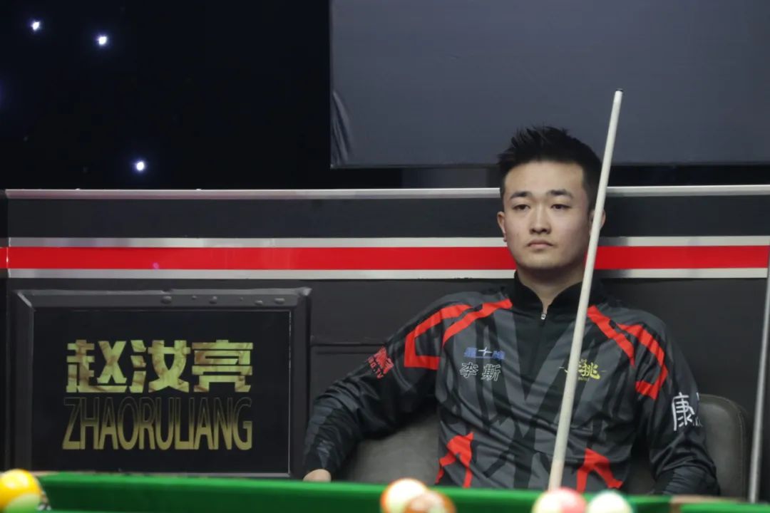 而且在进攻 而且在进攻