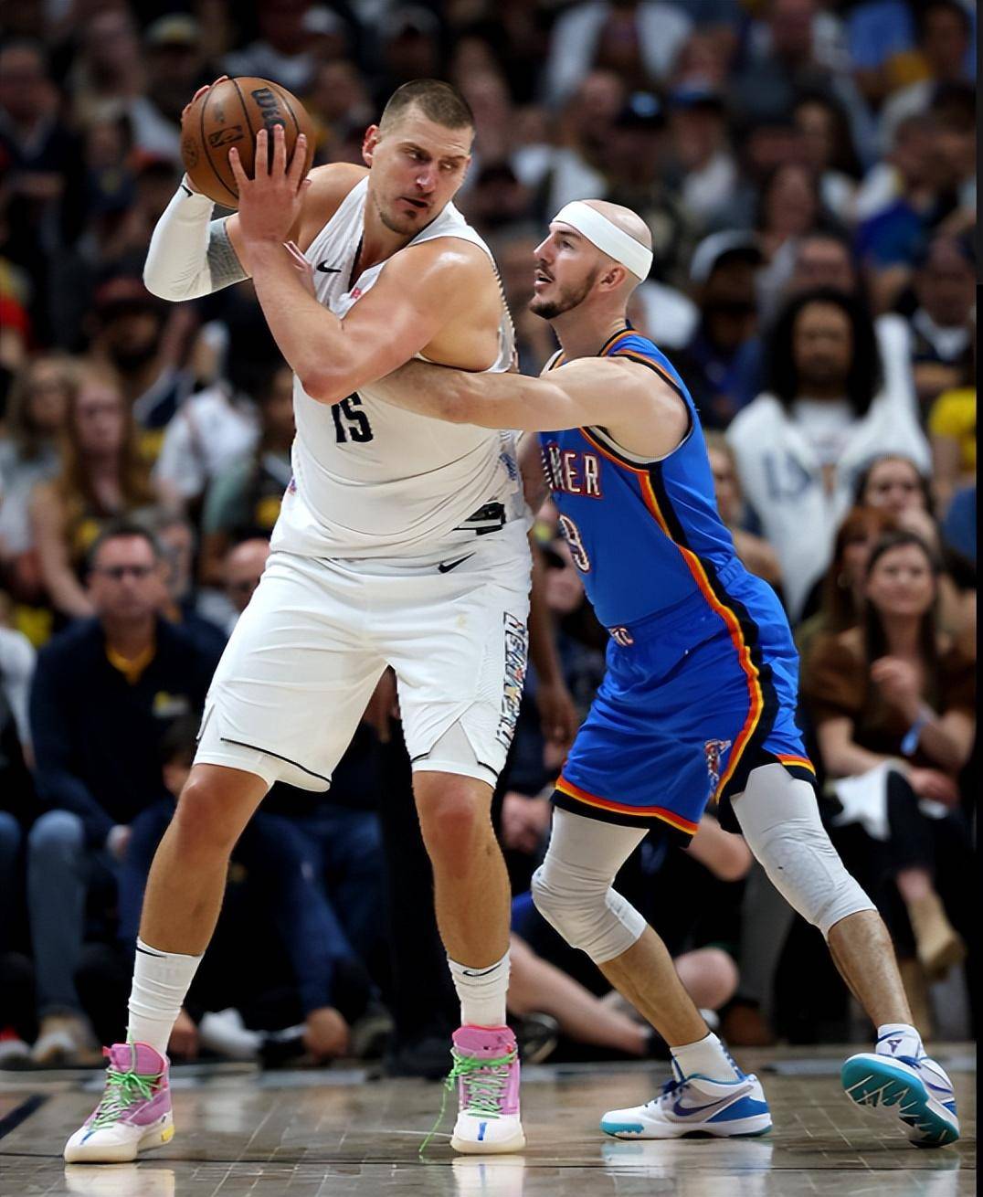 尤其是在与 尤其是在与