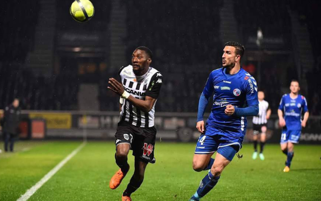 边路协同受 边路协同受